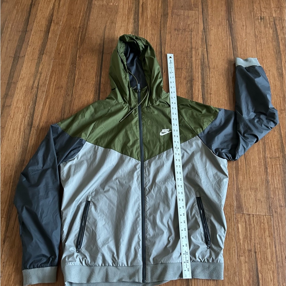 Nike Men's Green and Gray Jacket